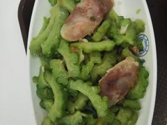 -同济大学本部学苑饮食广场