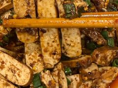 -鸿顺老铁锅美蛙鱼府(解放碑店)