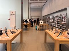 -Apple零售店(华贸购物中心店)