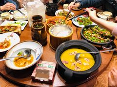 -老滇山寨•云南特色菜•地方菜•民族风情歌舞表演(金碧店)