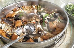 Signature Large Fish Dish
