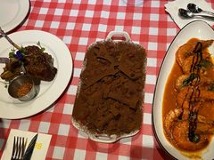 巧克力-1886德国汽车餐厅(外滩十六铺码头店)