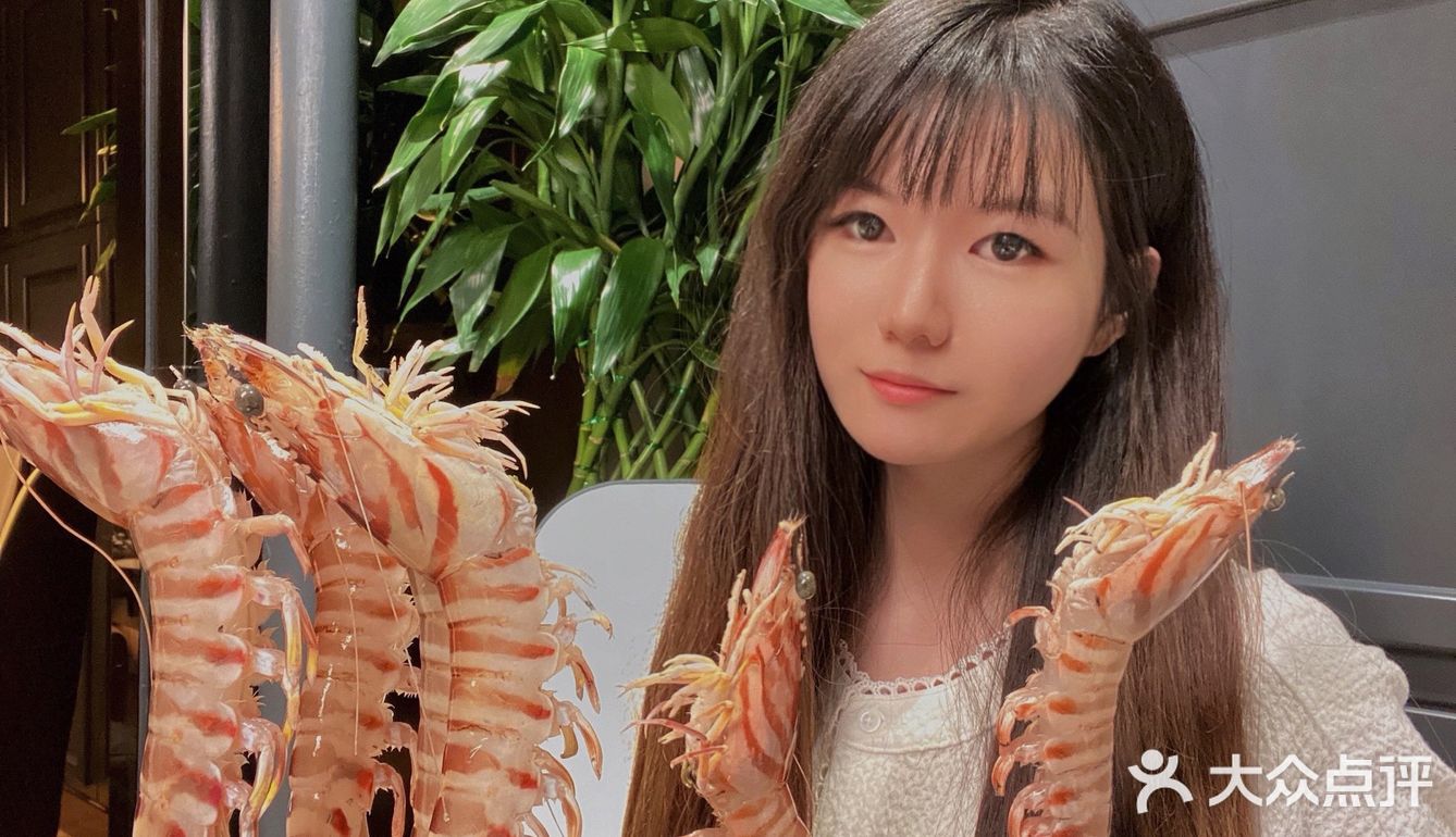 佛跳墙锅底堪称火锅界的爱马仕，味道简直绝美