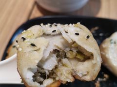 -小杨生煎(金山百联购物中心3楼店)