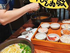 -良米山·云南野生菌过桥米线(上海首店)