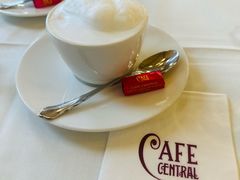 -中央咖啡馆