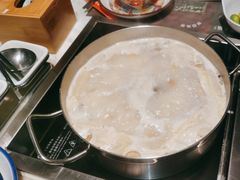 -尚尚仙·酸汤猪手·猪肚鸡火锅(华联万柳购物中心店)