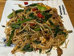 特色牛肉炒粉-牛八宝桂林米粉(八里庄店)