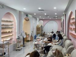 -花系美·美甲美睫精品店