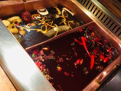 -老牌坊云南鱼豆花火锅(爱建店)