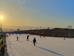 -采薇庄园四季滑雪场