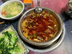 特色肥肠鱼(黄辣丁，三角峰)-韩妹鱼庄·泸定老字号(泸定店)