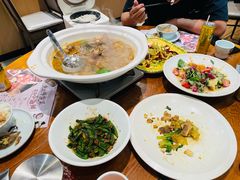 -黄泥岗·地道湖北菜(奥特莱斯店)