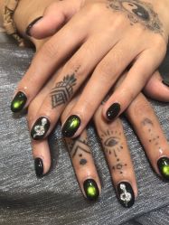 -小鸭梨影院式美甲