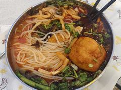 -柳州肥姨妈大骨螺蛳粉(江宁万达店)