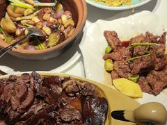 -八府香鸭·啫啫煲(华山路店)