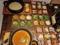 -银米·云南传统过桥米线(双廊黑金冠店)