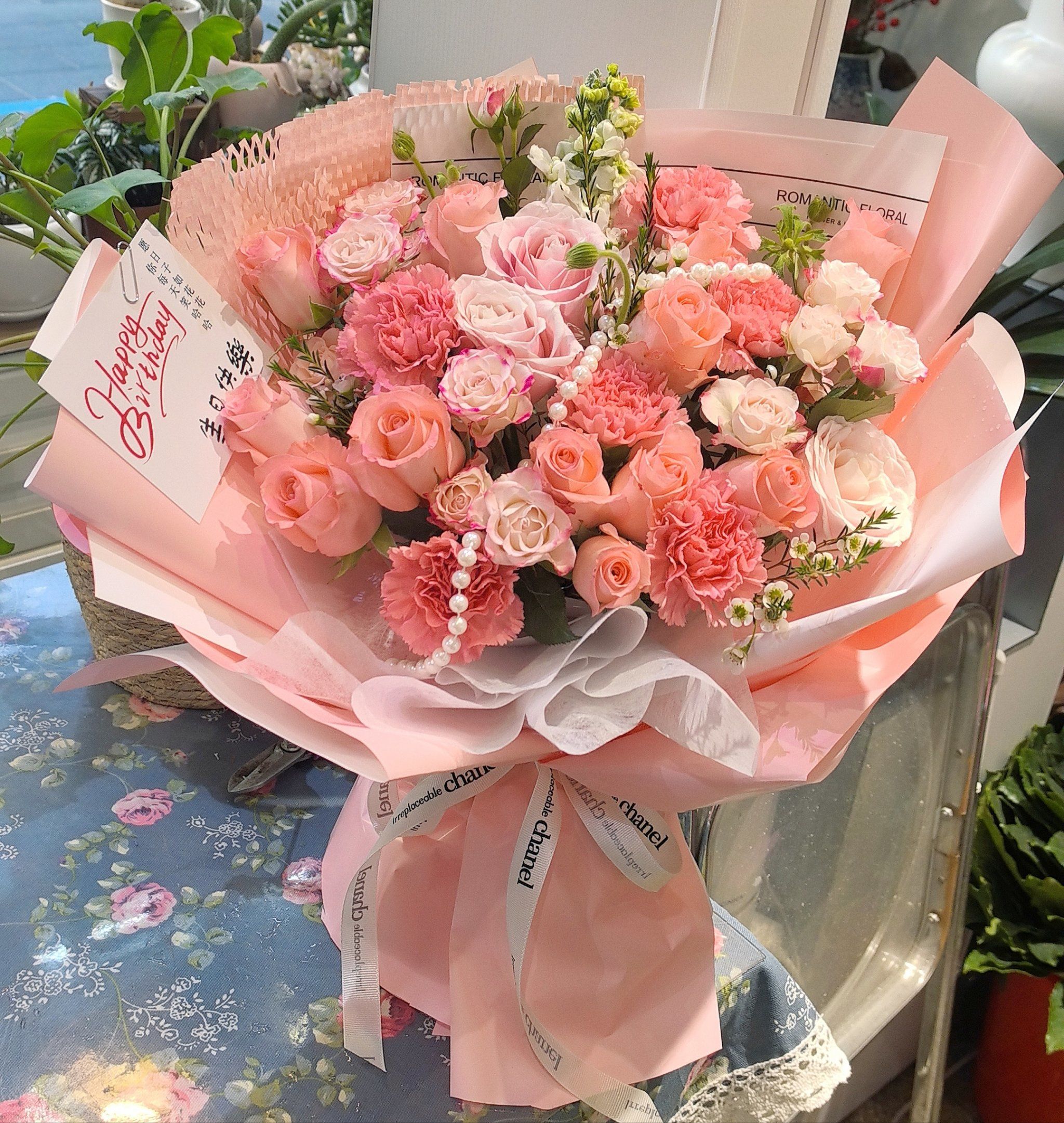 粉色系混搭生日花束