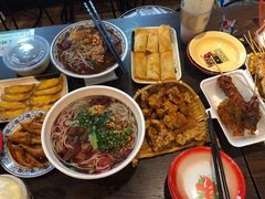 -爆炸头阿姨小四川正宗川味小吃(无任何分店)
