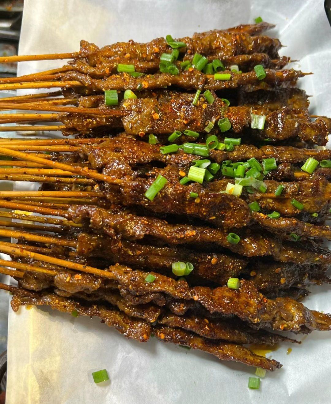 烤牛肉串,这可是烧烤界的经典之选啊!