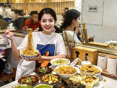 -李与白包子铺(桐梓林店)
