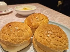 一口酥菠萝油-囍凤楼·粤菜·点心·火锅(温特莱店)