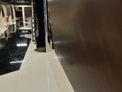 -英皇UA电影城(虹桥天地店)