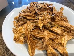 乾隆白菜-十六中酱肉·烧烤·京菜小馆(五方桥旗舰店)