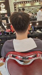 -东方先生国潮男士理发馆