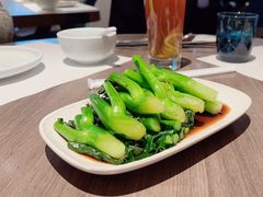 蒜香生炒广东菜心苗-港丽餐厅(来福士店)