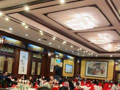 大堂-九花山烤鸭店