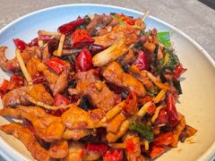 -饱嗝·小炒云南菜·见手青乌鸡汤锅(来凤街国创园店)