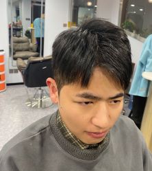 -15C7 男士理发馆 烫染专业店