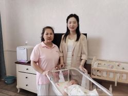 -童谣里医疗级月子中心(独栋湖景店)