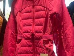 -lululemon(比斯特购物村店)