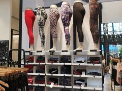 -lululemon(比斯特购物村店)