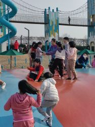 -季高兔窝窝亲子园(上海薰衣草公园店)