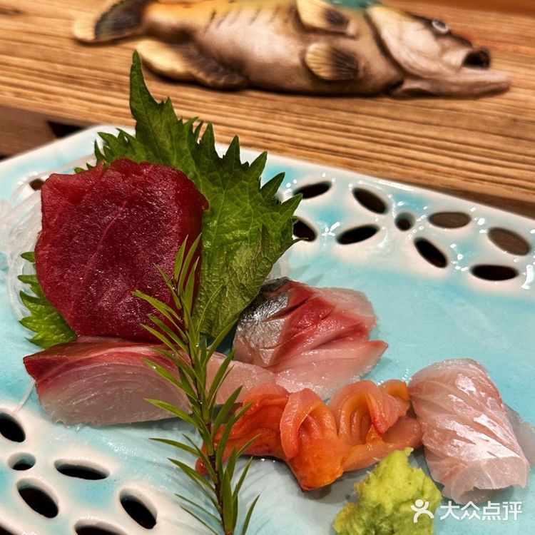 一板之隔，赏大师傅一捏一握之间的美食文化艺术