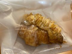 杏仁可颂-不正咖啡(万达尊店)