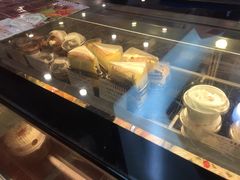 -红宝石·鲜奶小方·海派西点房(浦三店)