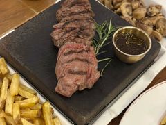 牛山岩石烤安格斯牛腹群扒-Entrecôte 法国牛扒馆(保利·时光里店)