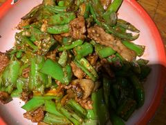 辣椒炒肉-老三样·美食研究中心(世贸路店)