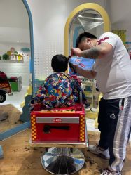 -阿朵拉儿童发型设计(金狮广场店)