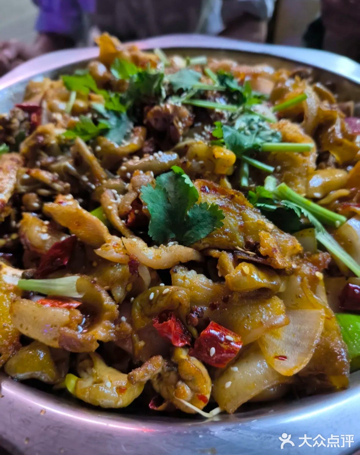 您的麻辣干锅，已上桌！