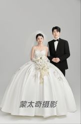 -蒙太奇婚纱摄影(万达店)