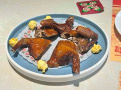 避风塘乳鸽-点都德·毕德寮
