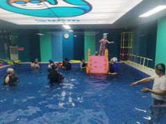 -Swim斯卫姆国际儿童游泳中心(红博中央公园店)