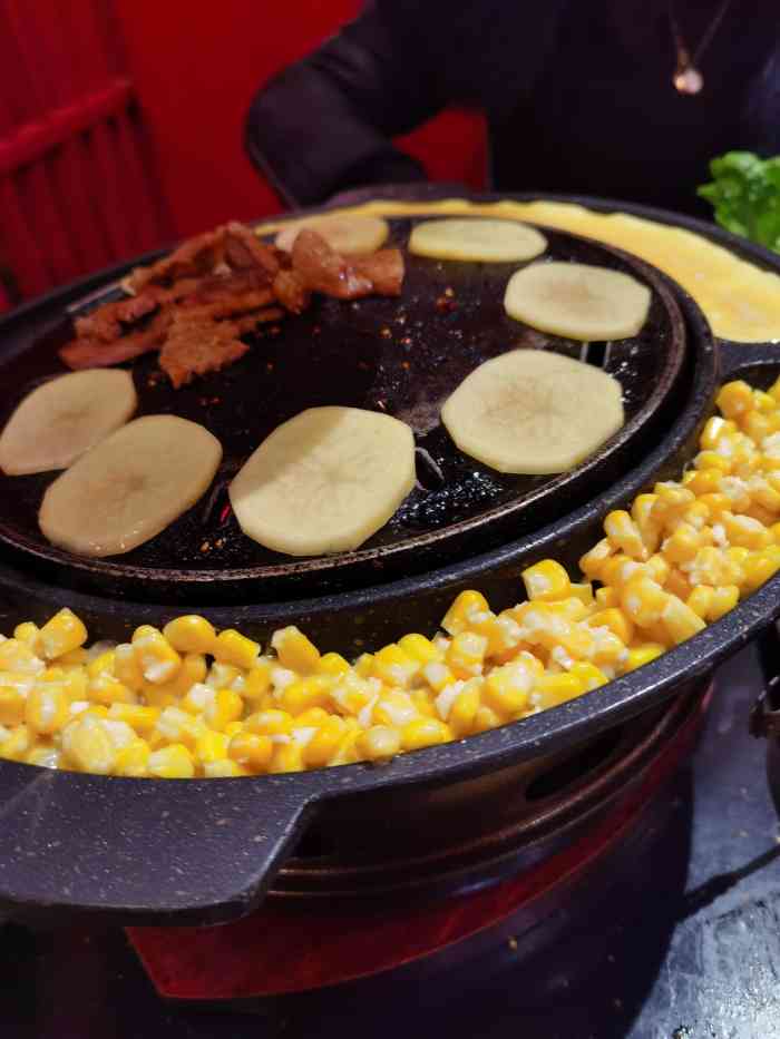 炉边炭情烤肉-"藏在有家便利店楼上,就在环球中心路边上,.