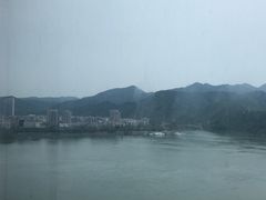 -醉江景酒店式公寓(桐庐利时广场店)