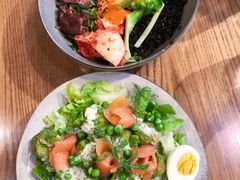 煎三文鱼牛油果色拉-Wagas沃歌斯(北京君太百货店)